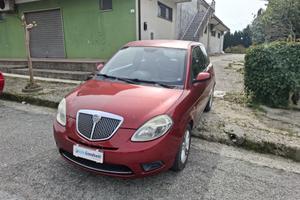 lancia ypsilon 1.3 mutijet 75 cv Versus