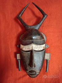 maschera africana dalla Costa d'Avorio 