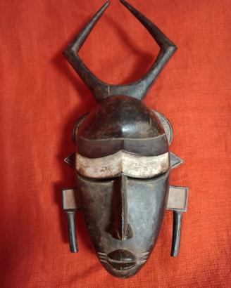 maschera africana dalla Costa d'Avorio 
