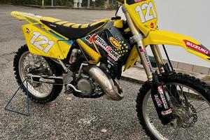 Suzuki RM 125 cross