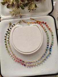 Girocollo con cristalli arcobaleno