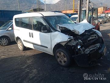 OPEL COMBO 1.3 TD 2017 330A1000  PER RICAMBI