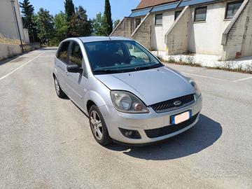 Ford Fiesta 1.4 tdci 5p OK NEOPATENTATI
