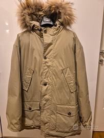 Piumino tipo Woolrich Artic Parka