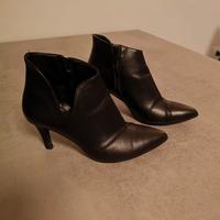 Tronchetti Neri Ritmo Shoes