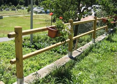 Pali in legno di pino massello in autoclave