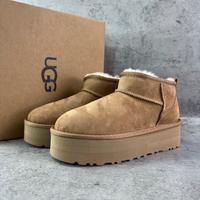 Stivali Classic Ultra Mini Platform