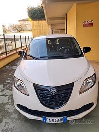 Lancia Ypsilon 5 porte – 1.2 benzina 
