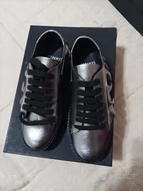 Sneakers in nappa argentata 