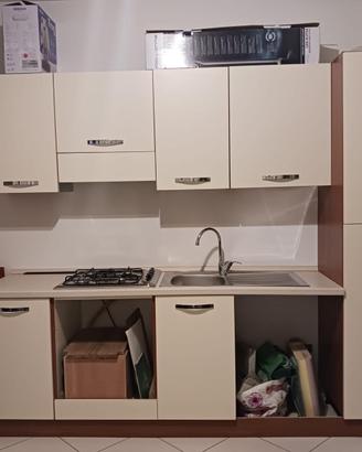 Cucina a parete