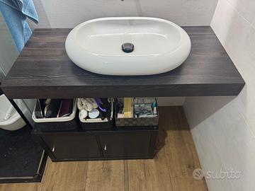 Lavabo completo di appoggio e mobiletto