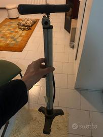 Pompa per gonfiare bici