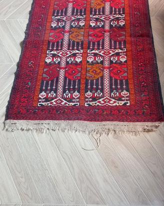 Tappeto medio orientale vintage