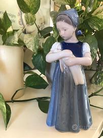 Statuina Mary con vestito blu Royal Copenhaghen