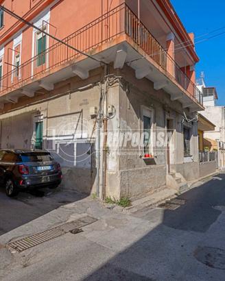 Interessante Trivani con Veranda !!!