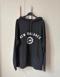 Felpa nera New Balance