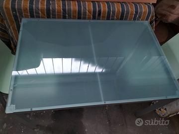 Tavolo in vetro satinato