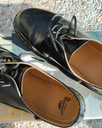 DR.MARTENS