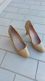 scarpe vernice con tacco