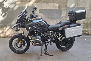 BMW GS 1250     2023      TRIPLE BLACK  