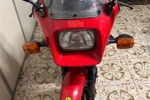 KAWASAKi GPZ 750