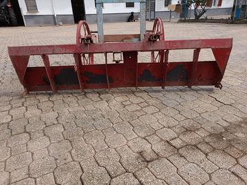 Lama livellatrice per terreno