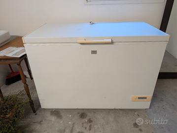 Congelatore a pozzetto Rex Electrolux 255L 