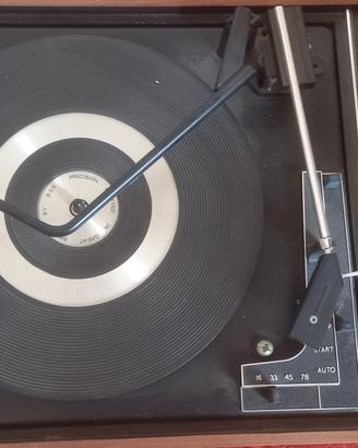 Giradischi con amplificatore interno e casse