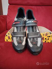 Scarpe da mountain bike con attacchi