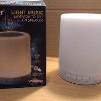 Lampada a batteria con speaker 