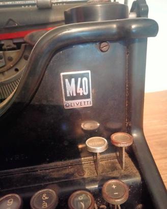  Macchina per scrivere d'epoca OLIVETTI.