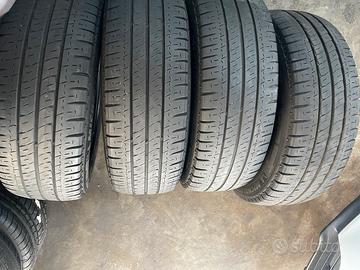 Gomme 215/60r17