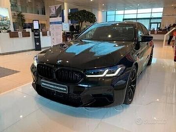 DISPONIAMO DI RICAMBI AUTO bmw m5 f90 2024 MATERIA