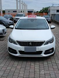 Peugeot 308 130 CV, allestimento ALLURE