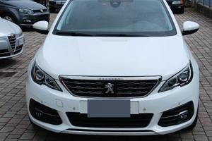 Peugeot 308 130 CV, allestimento ALLURE