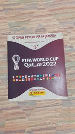 Album figurine calciatori panini Qatar 2022 vuoto