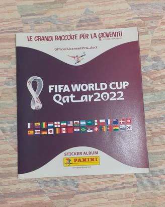 Album figurine calciatori panini Qatar 2022 vuoto