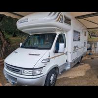 Camper mansardato Mobilvetta Icaro S10