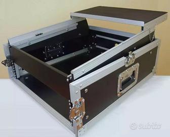 Flightcase rack per mixer con supporto pc