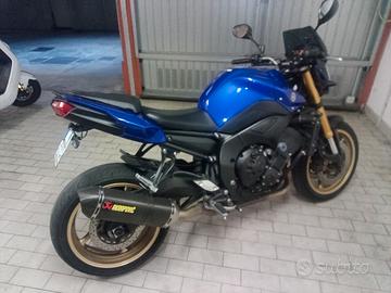 Yamaha FZ8 blu