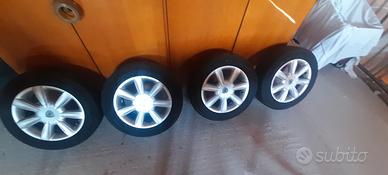 cerchi più gomme per lancia