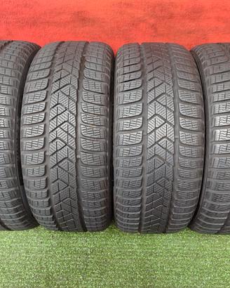 215 45 17 Gomme Invernali 95% Pirelli 215 45R17