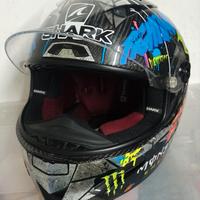 Giubbotti Dainese, caschi Shark, Kyt, stivali