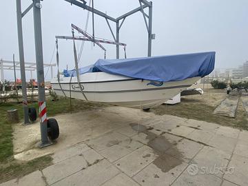 Barca Lamberti Yama 630