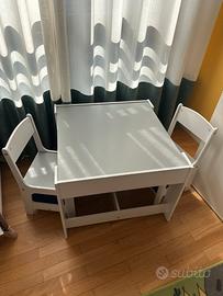 Tavolino e due sedie bimbi 2-6 anni