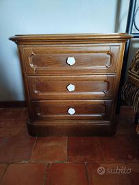 camera matrimoniale in buono stato 