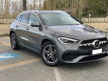 GLA 200D Premium AMG 150CV FULL OPTIONAL