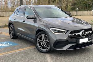 GLA 200D Premium AMG 150CV FULL OPTIONAL