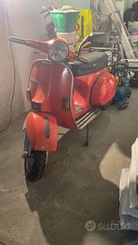 Vespa P200E