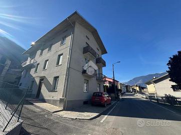 3 LOCALI A COLORINA